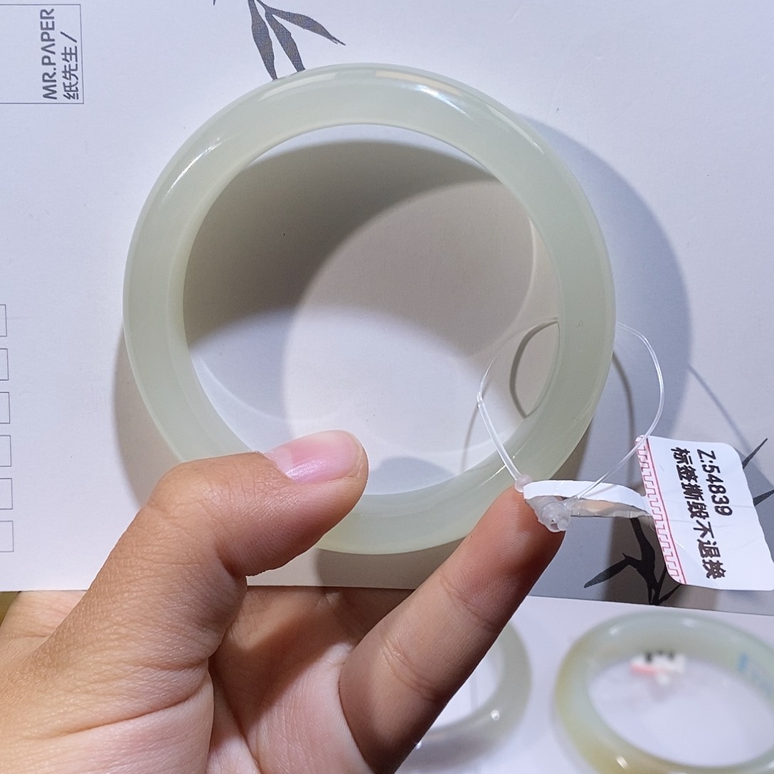 未镶嵌手镯和田玉冰胶晴