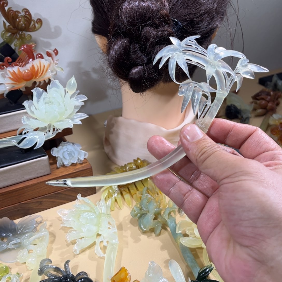 小***悠蛇纹石玉未镶嵌发簪