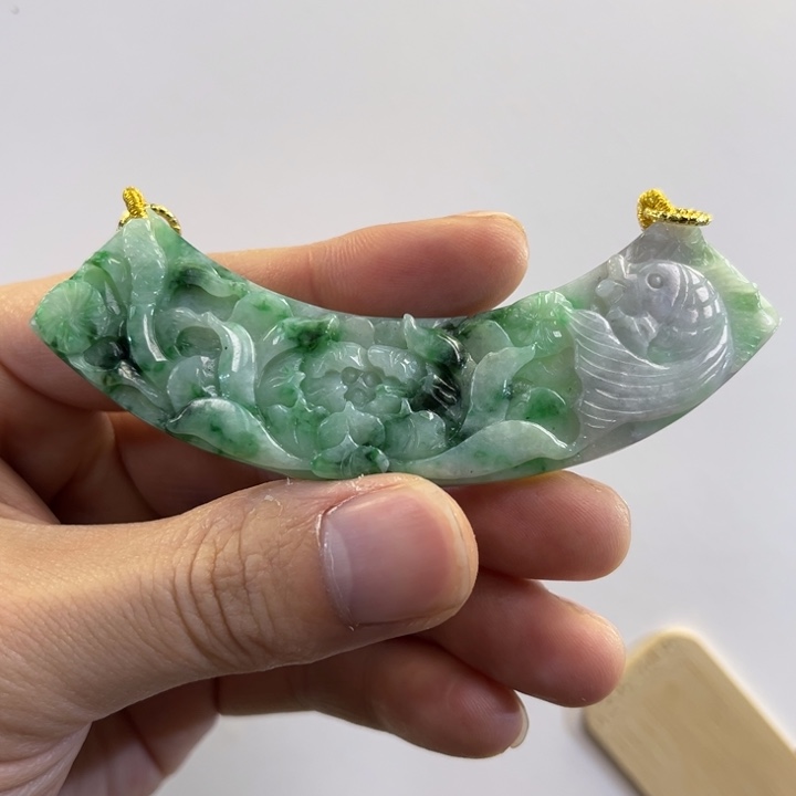 翡翠吊坠(赠链)未镶嵌代编织