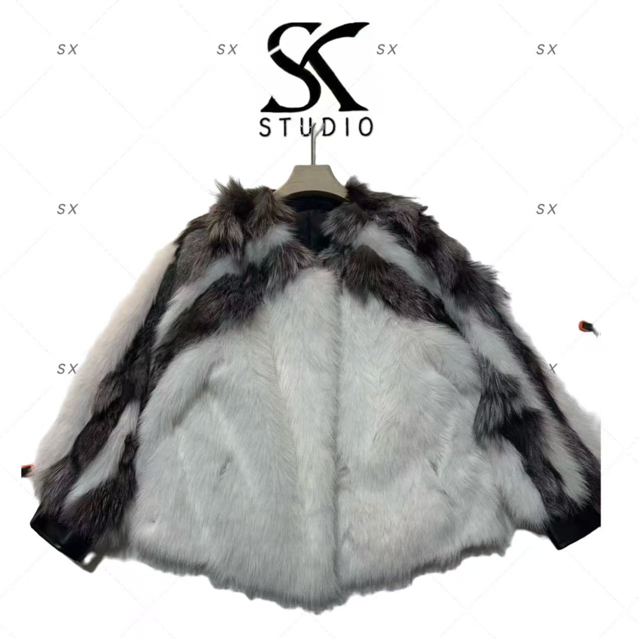 9446女装轻奢新款外套（狐狸毛）LNE-2505