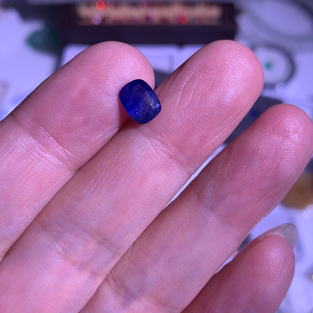 S***y蓝宝石裸石1.65克拉蓝宝石