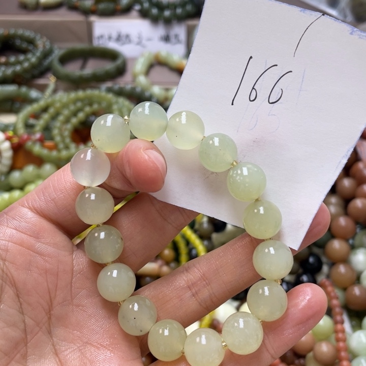 未镶嵌蛇纹石玉手链