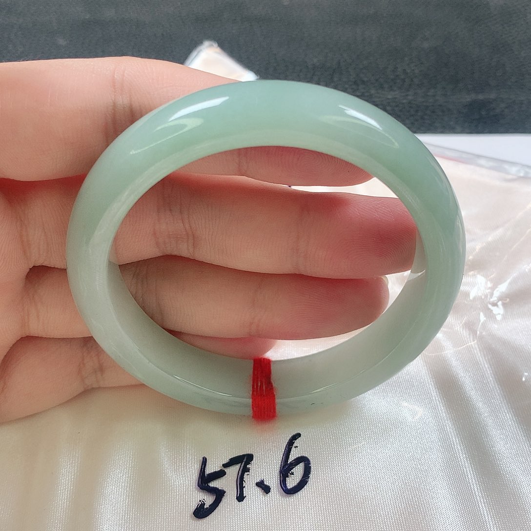 未镶嵌手镯翡翠380号