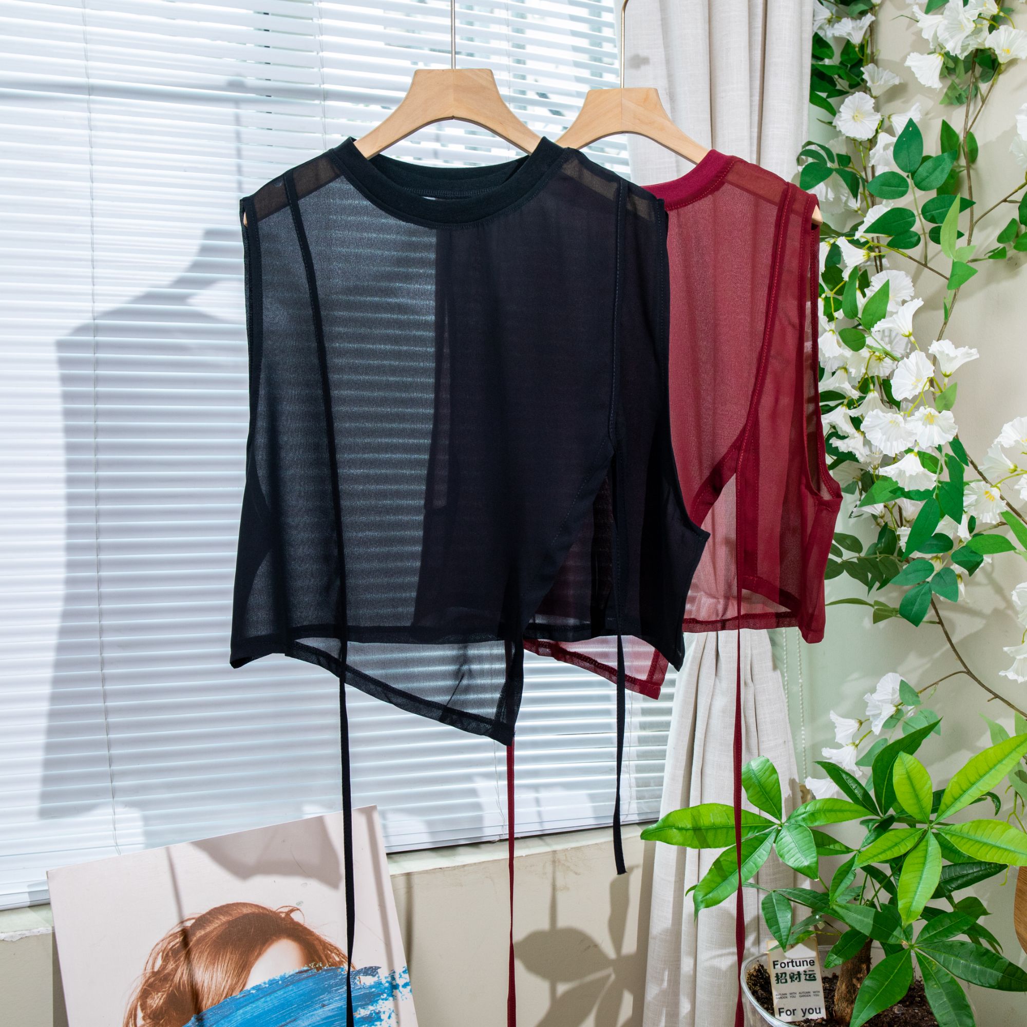 【依诺系列款】2025夏季新款显瘦圆领不规则一代珍珠雪纺纱上衣