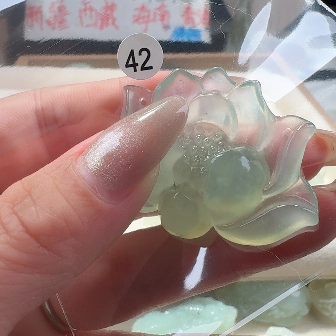 蛇纹石玉颈饰合金精美礼品