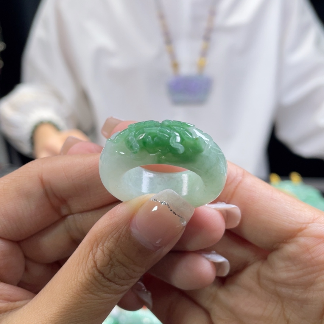 翡翠戒指未镶嵌代编织