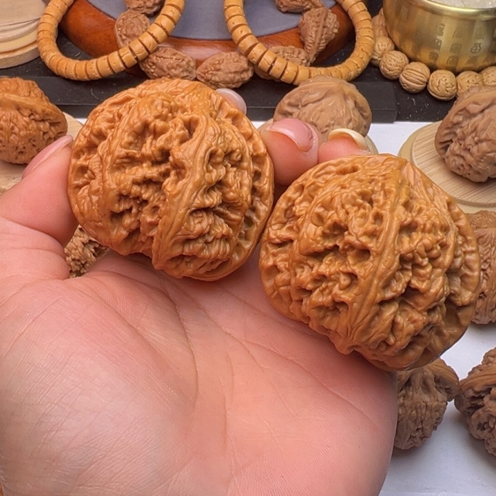 文玩核桃把件粗筋48全品