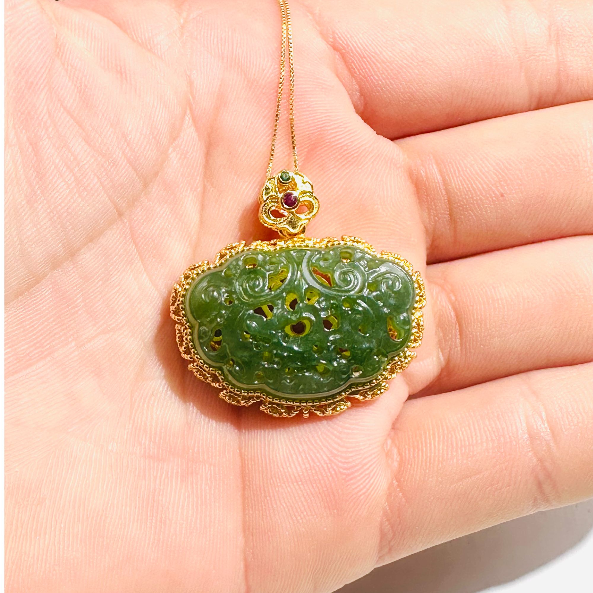 和田玉碧玉玉香囊吊坠