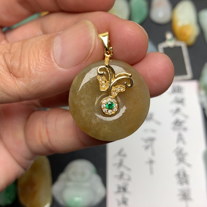 翡翠未镶嵌颈饰天然A货翡翠