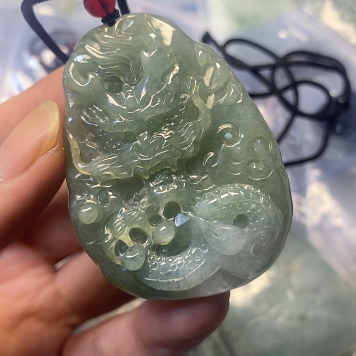 翡翠未镶嵌颈饰天然翡翠A货