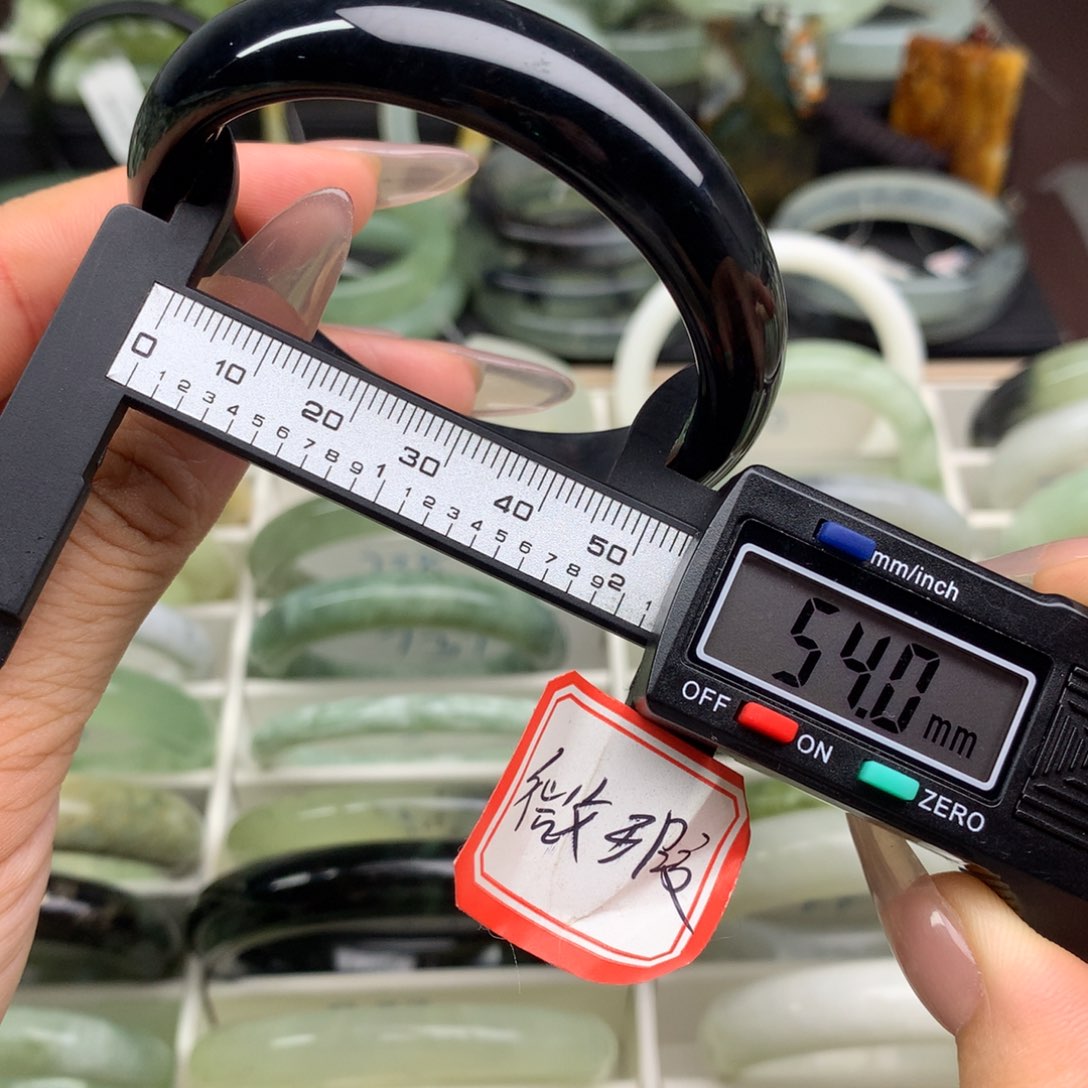 蛇纹石玉未镶嵌手镯739