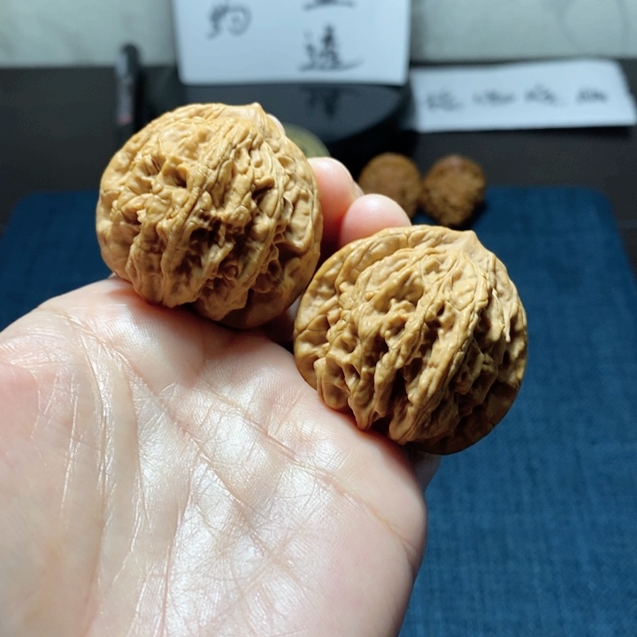 桃核吊坠粗筋虎头40