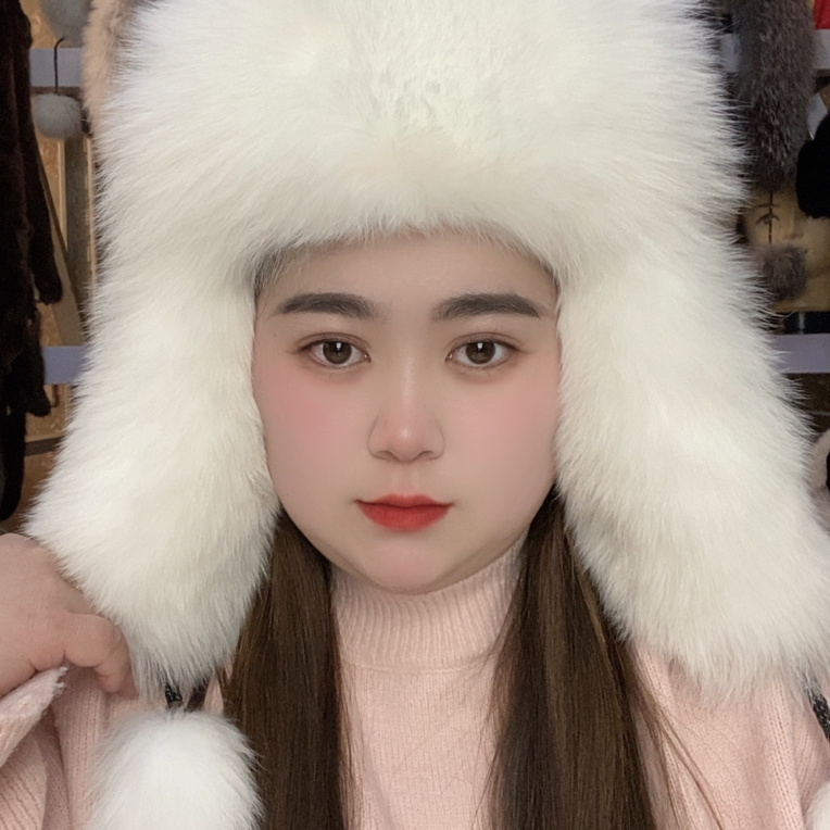 白色女款雷锋帽氛围感十足冬季保暖护耳加厚防风户外时尚帽子女冬