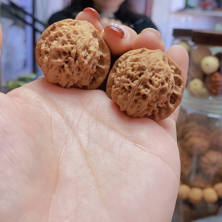 【闪购商品】文玩核桃把件34.5蚂蚁沟