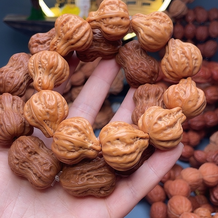 A***静文玩核桃吊坠异形有黄