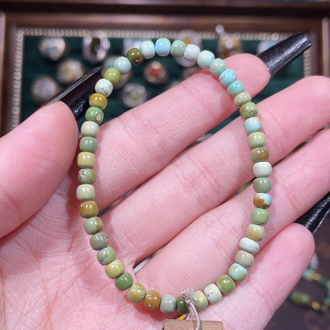 绿松石未镶嵌手串