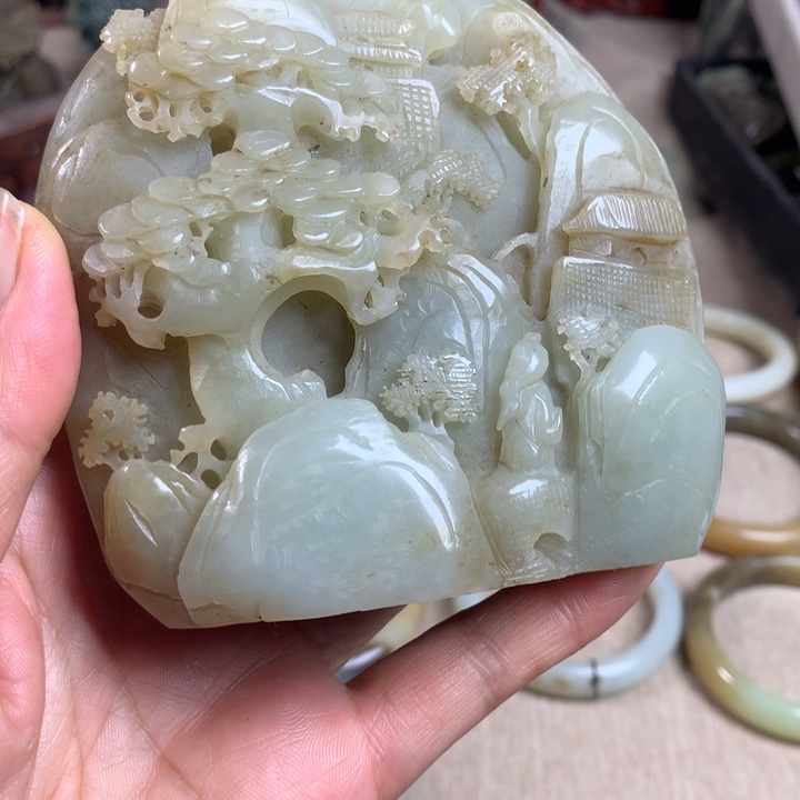 赵***赵和田玉（糖玉）未镶嵌手镯