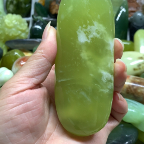 蛇纹石玉未镶嵌手把件