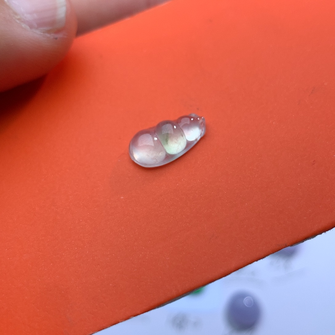 翡翠颈饰未镶嵌翡翠翡翠