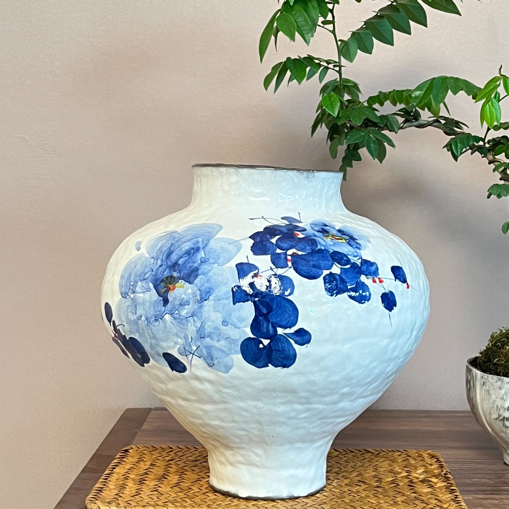 景德镇手作艺术青花牡丹美人瓶