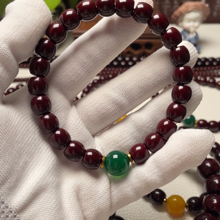 M***G吊坠猴头核桃猴头手串