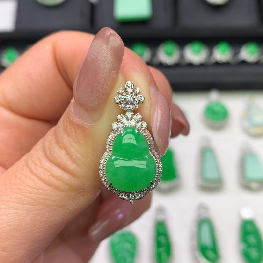 翡翠18K金镶嵌吊坠(不含链)