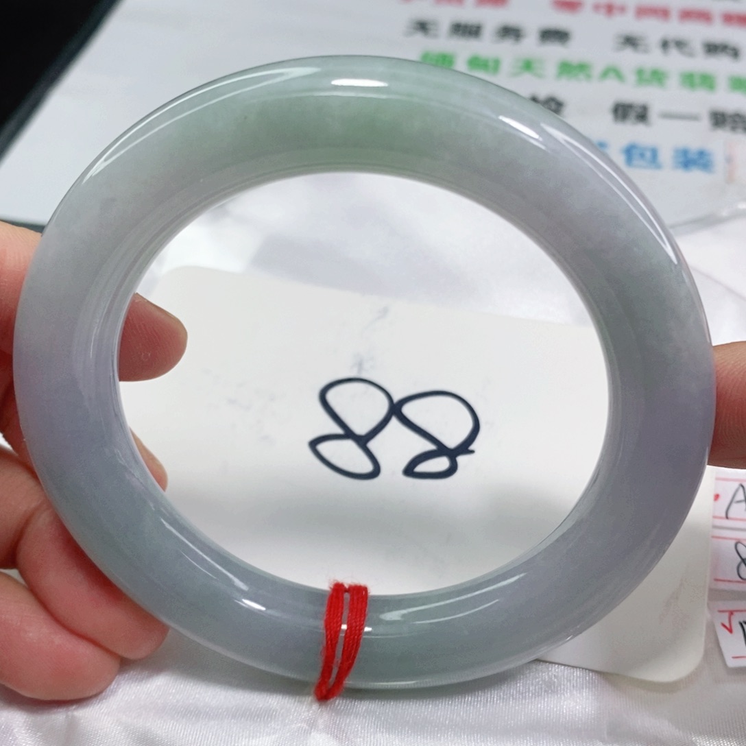 翡翠手镯未镶嵌62圈口圆条