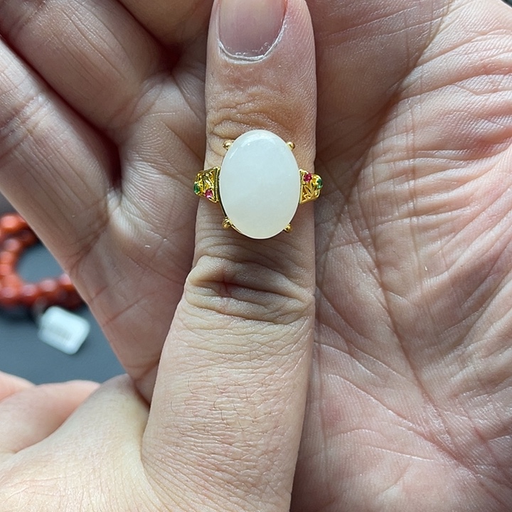 知***乐和田玉（糖玉）未镶嵌手串