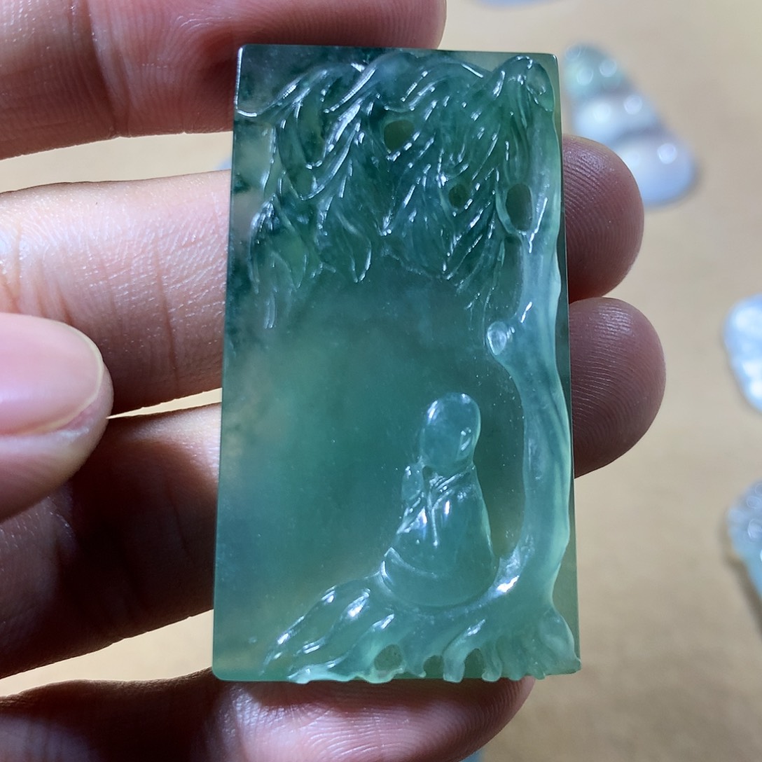 定制翡翠未镶嵌翡翠