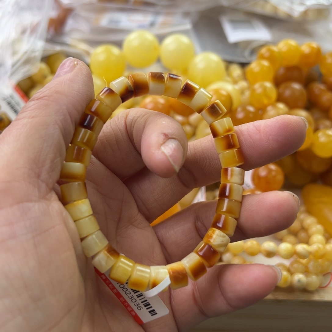 琥珀珠宝奇石未镶嵌