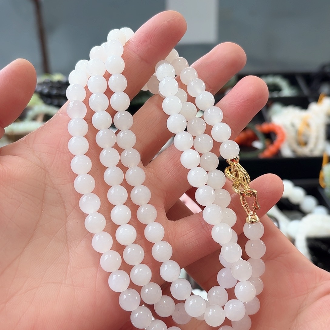 和田玉颈饰未镶嵌