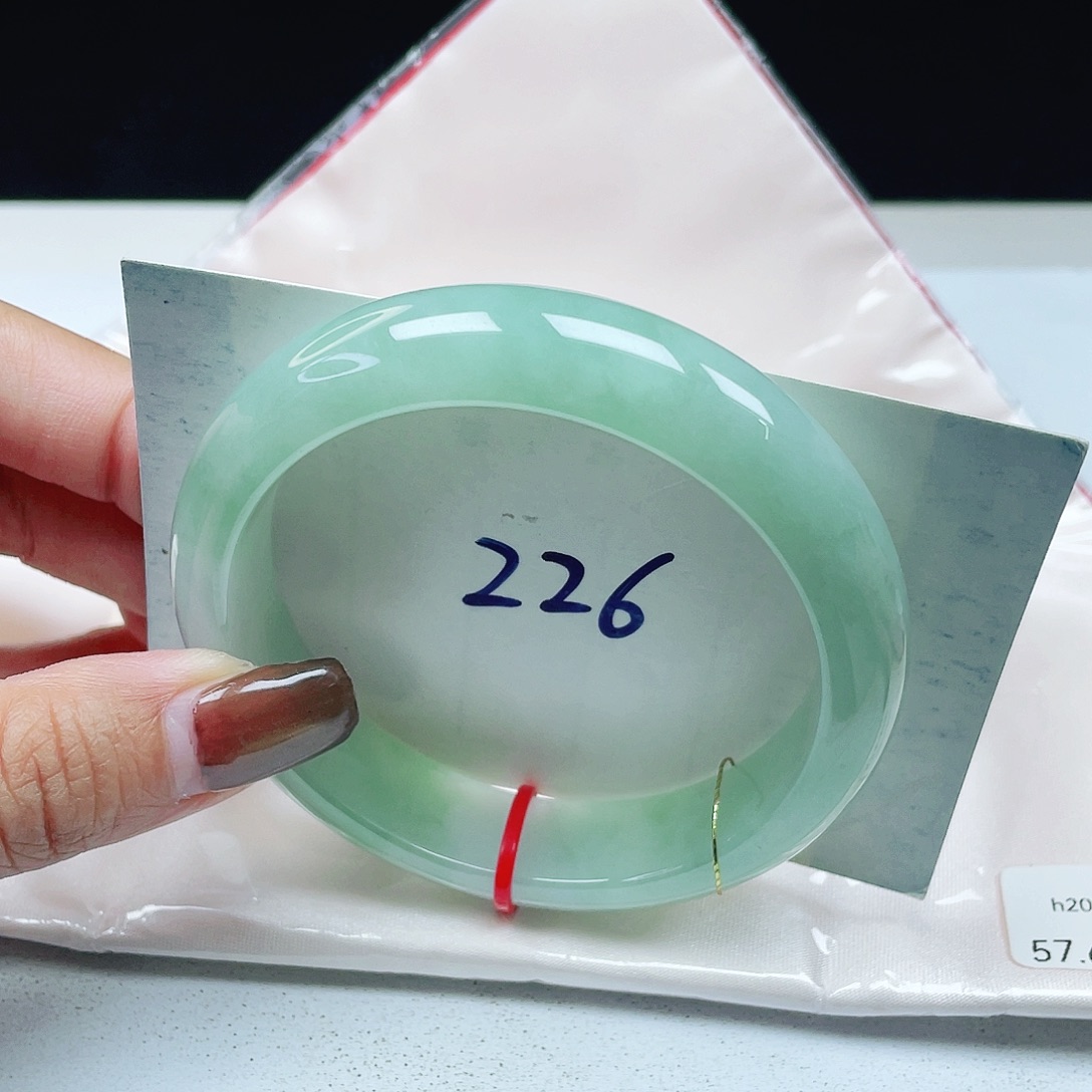 翡翠未镶嵌手镯 正圈57+