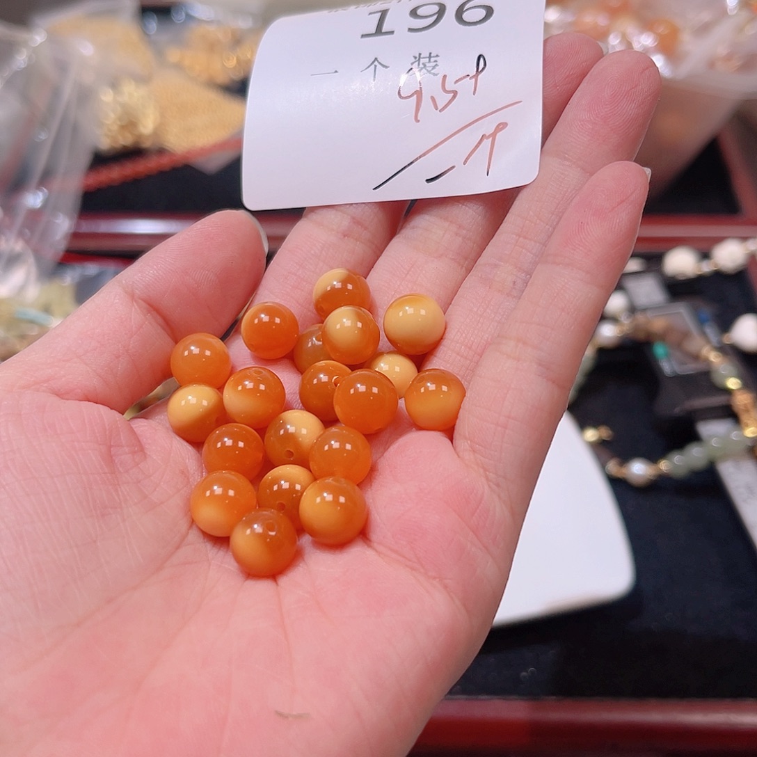 珠宝半成品水晶未镶嵌196 。        