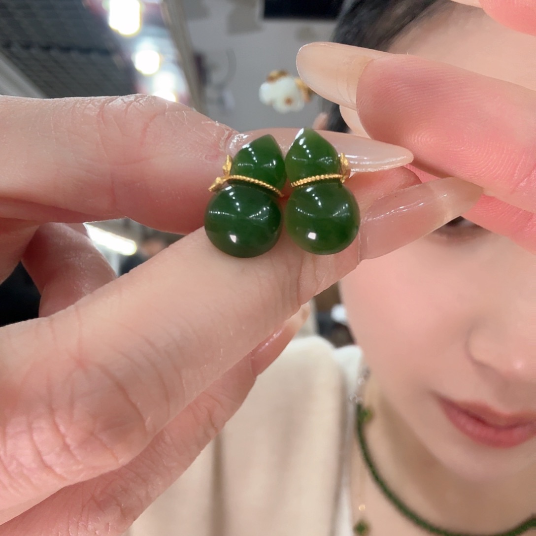 和田玉耳饰18K金镶嵌