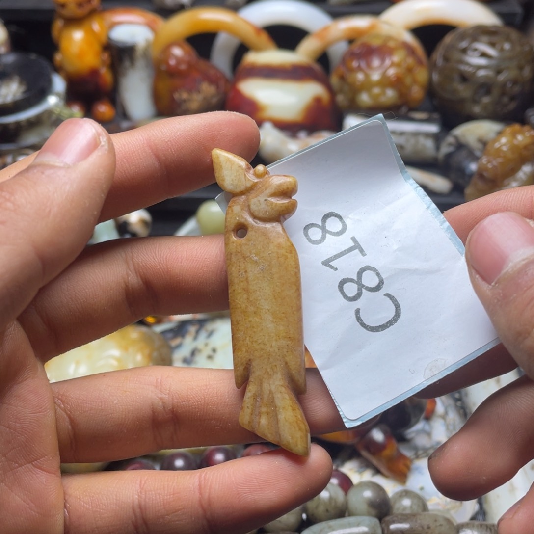 和田玉（糖玉）挂件未镶嵌