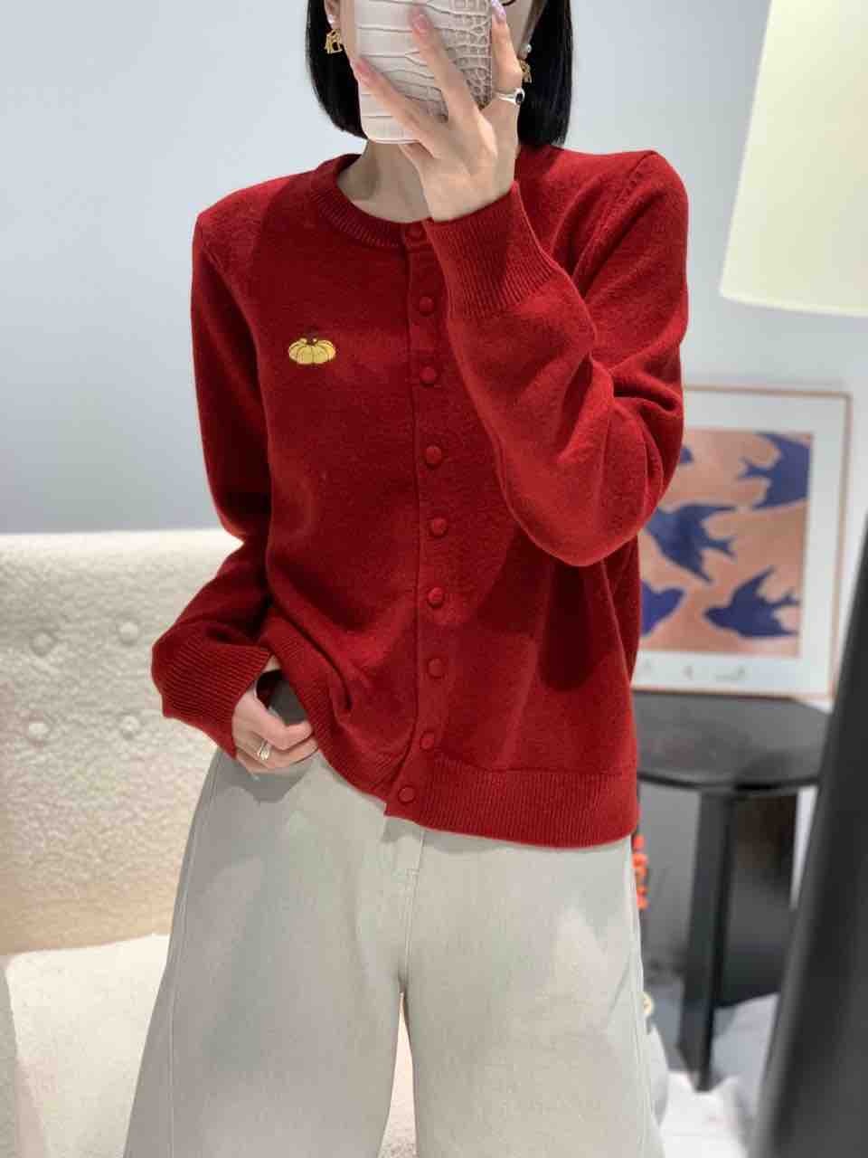 8371新款温柔风绣花针织衫开衫女外搭长袖包扣厚款毛衣