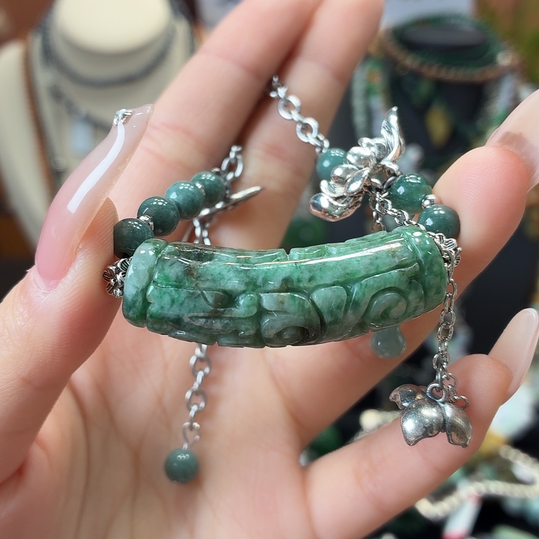 翡翠未镶嵌耳饰吊坠