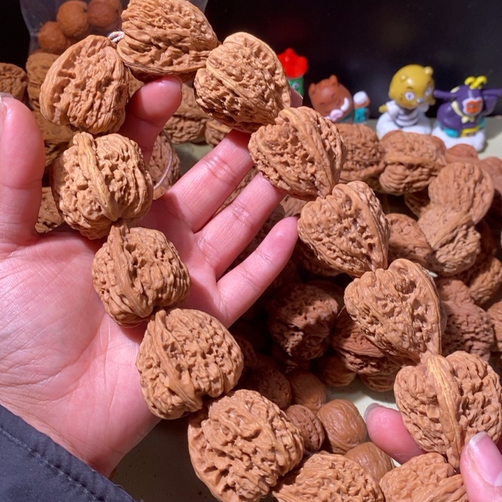 文玩核桃手串……29