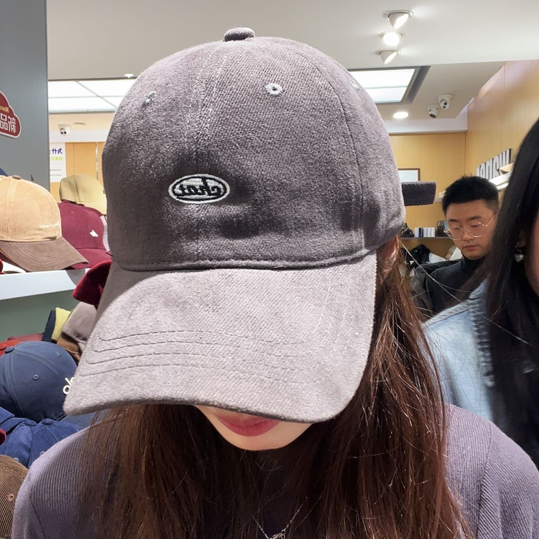 皮质非金属灰色同款棒球帽