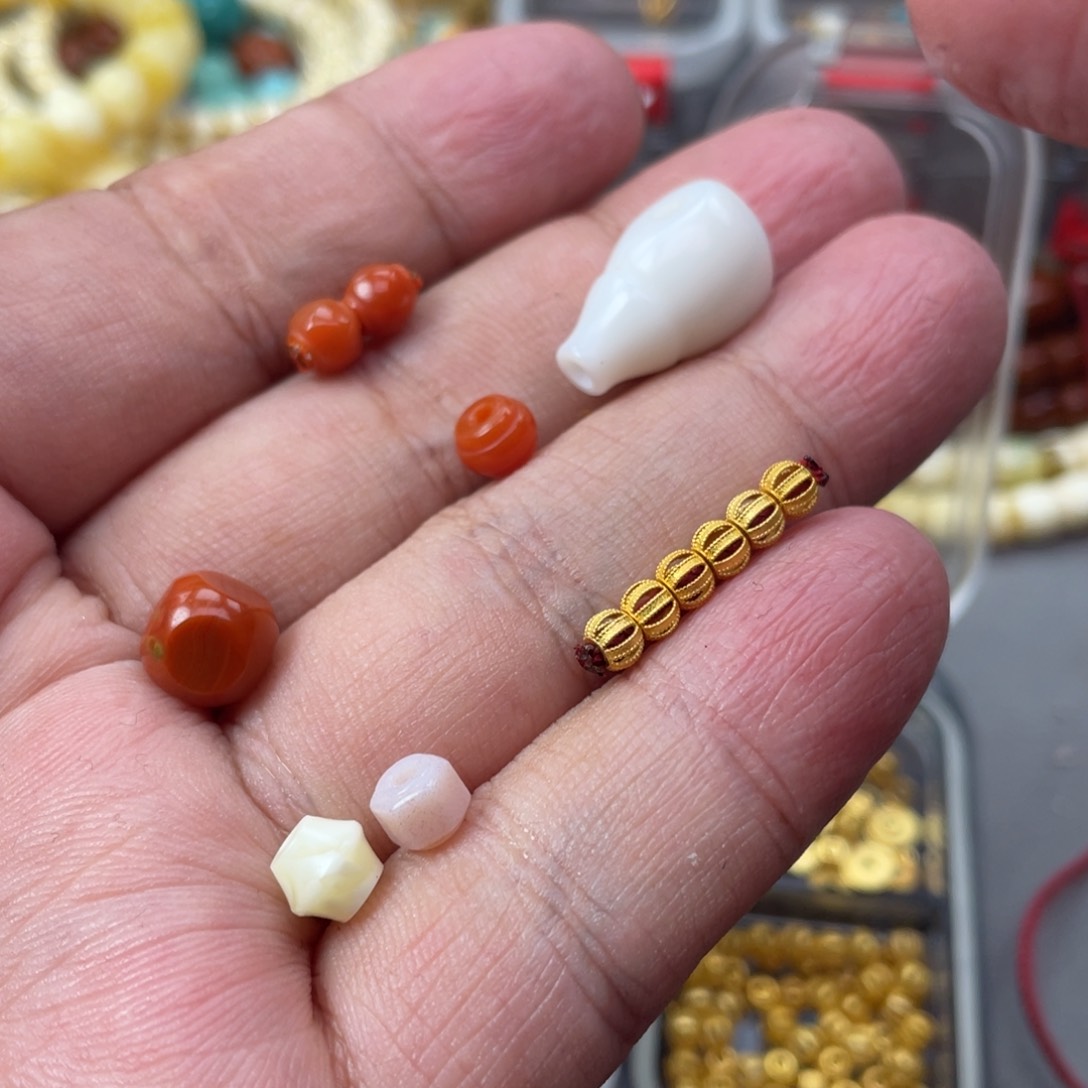 琥珀珠宝奇石18K金镶嵌137