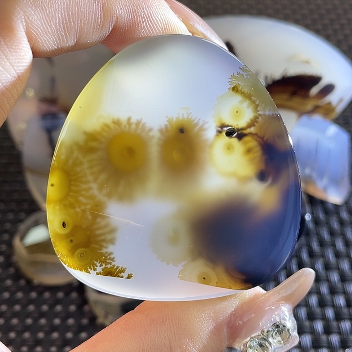 小***8玛瑙/玉髓未镶嵌颈饰