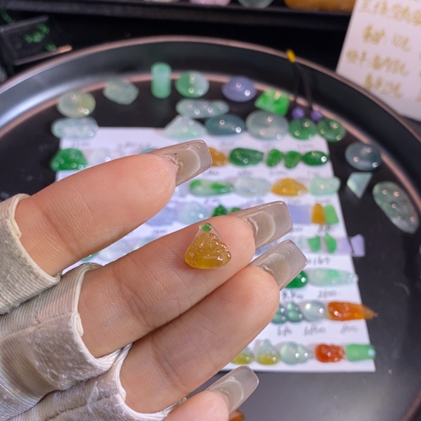 【闪购商品】翡翠挂件未镶嵌佛公