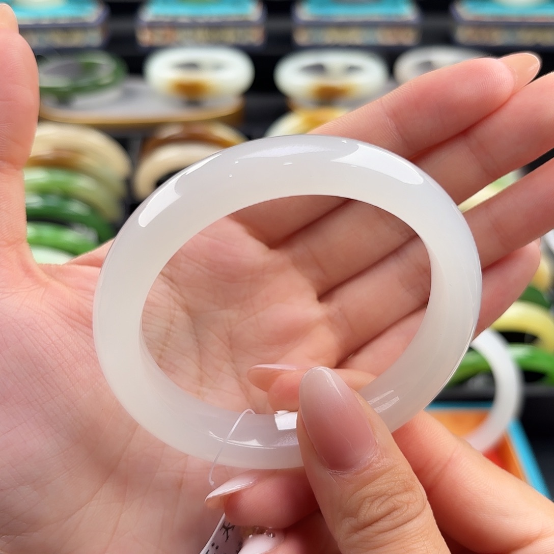 和田玉未镶嵌手镯59.1高冰起荧白月光