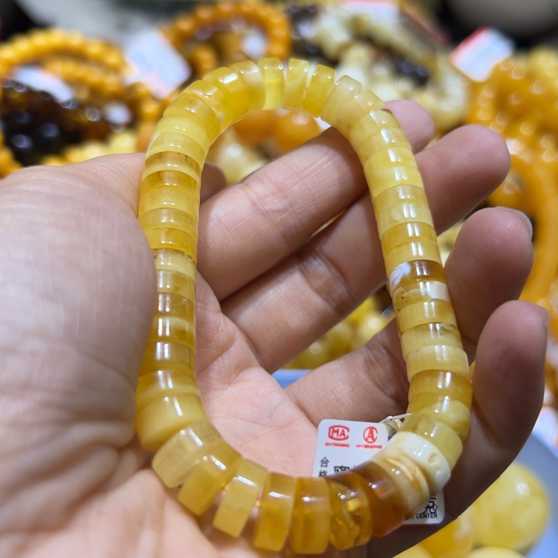 琥珀珠宝奇石未镶嵌