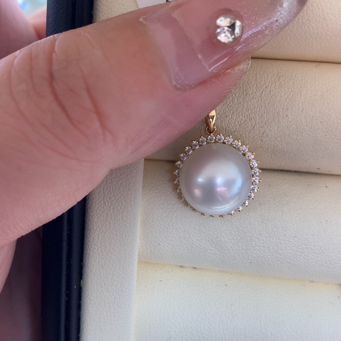 海水珍珠颈饰18K金镶嵌