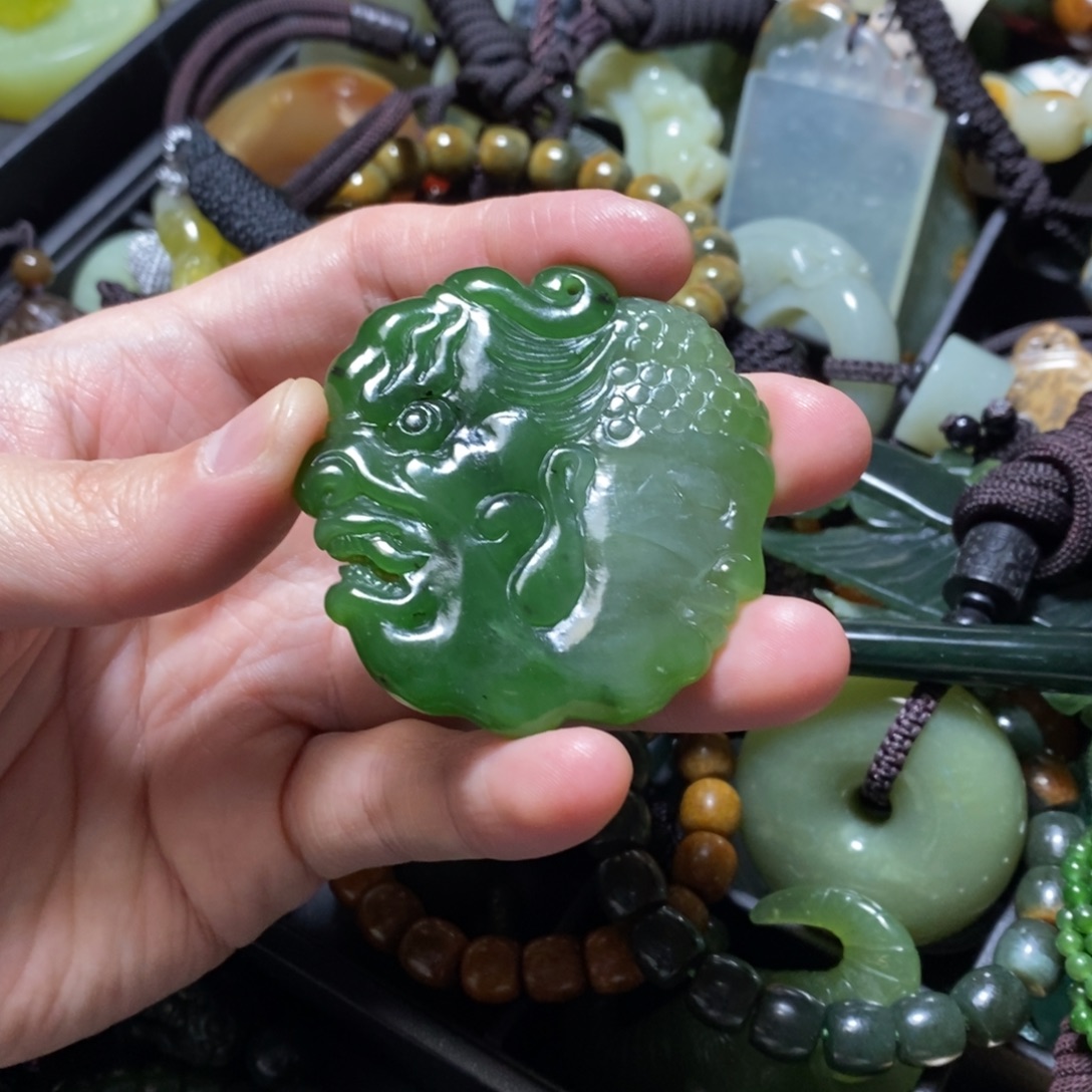 和田玉（碧玉）未镶嵌颈饰