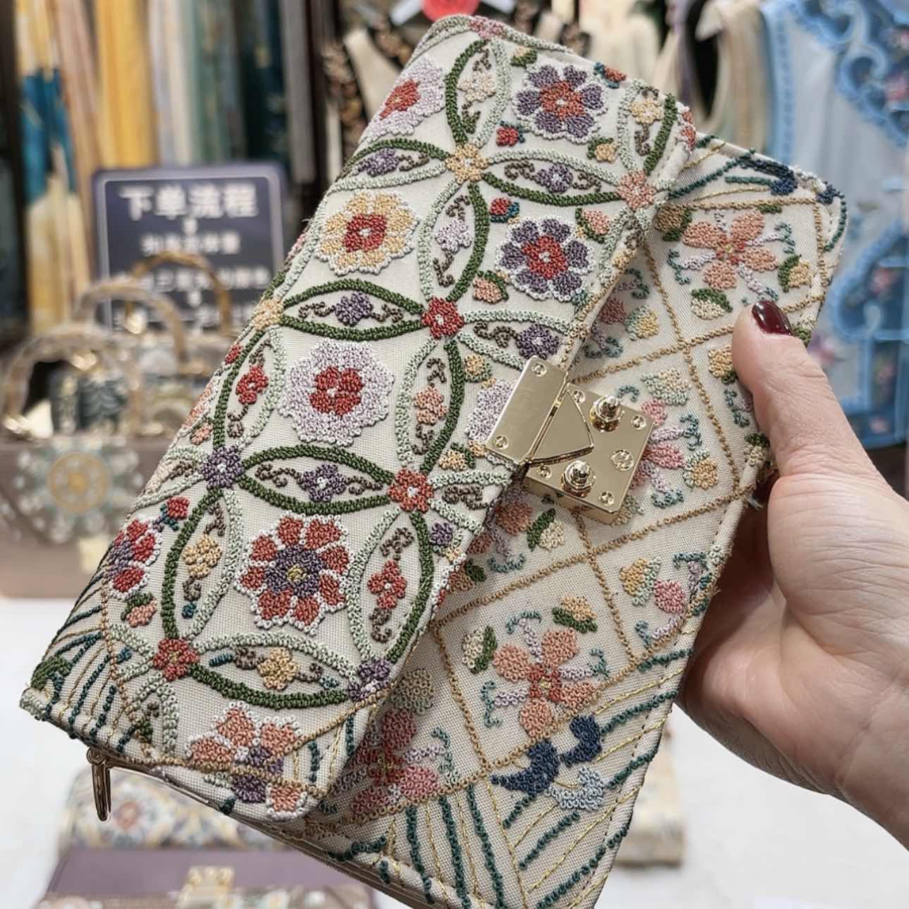 【闪购商品】涛****t苏绣等艺术品的收藏品中