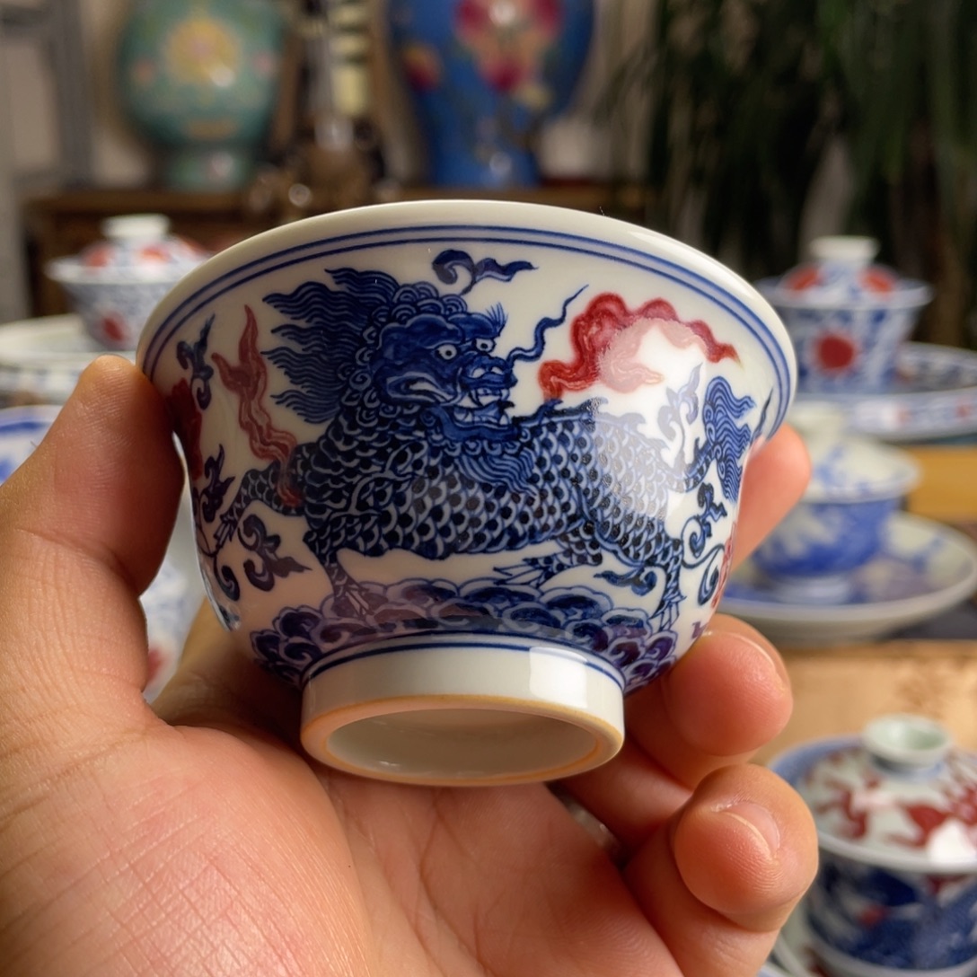 釉里红踏浪麒麟杯子微瑕