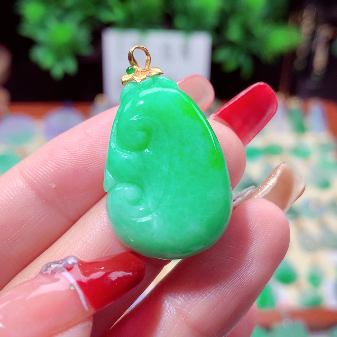 翡翠吊坠(不含链)18K金镶嵌