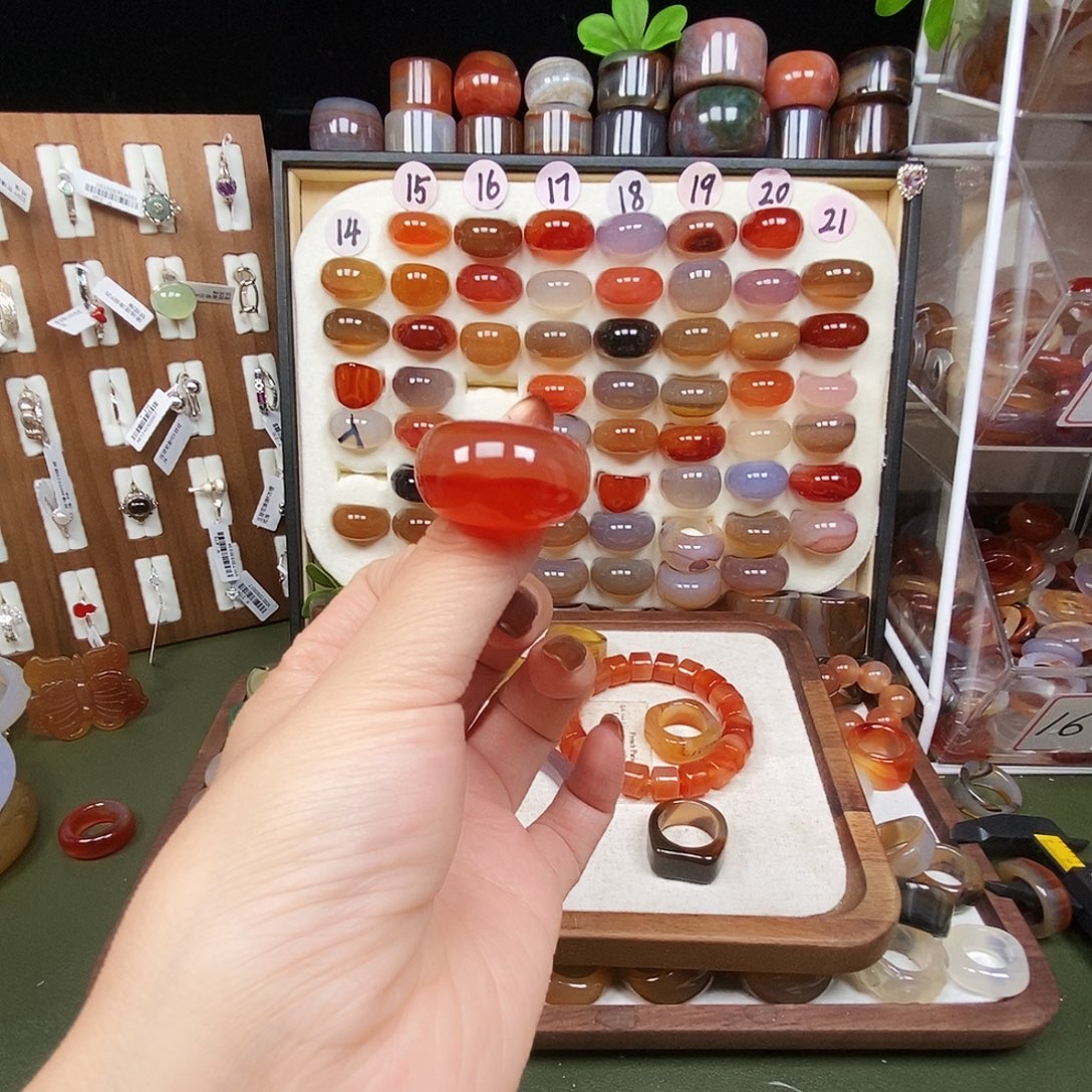 大***店玛瑙/玉髓未镶嵌戒指